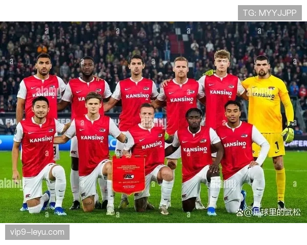 足坛新星闪耀赛场，年轻球员崛起引全球瞩目